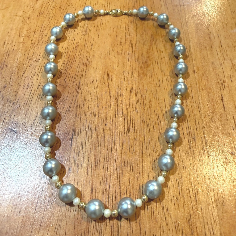 Monet Vintage Graduated Grey Faux Pearl Necklace Gold Tone Choker 16.5 Inch